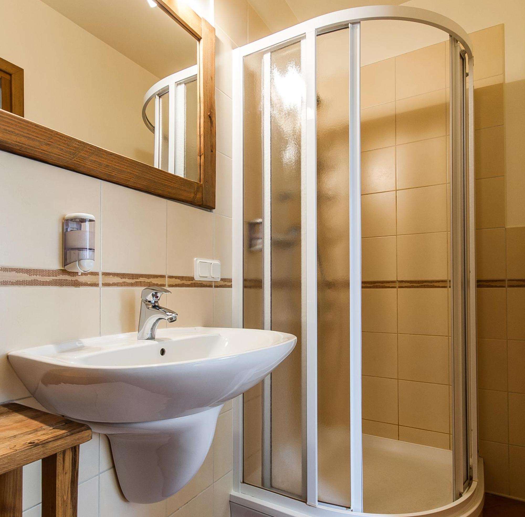 Laucu Akmens Hotell Skulte  Rom bilde